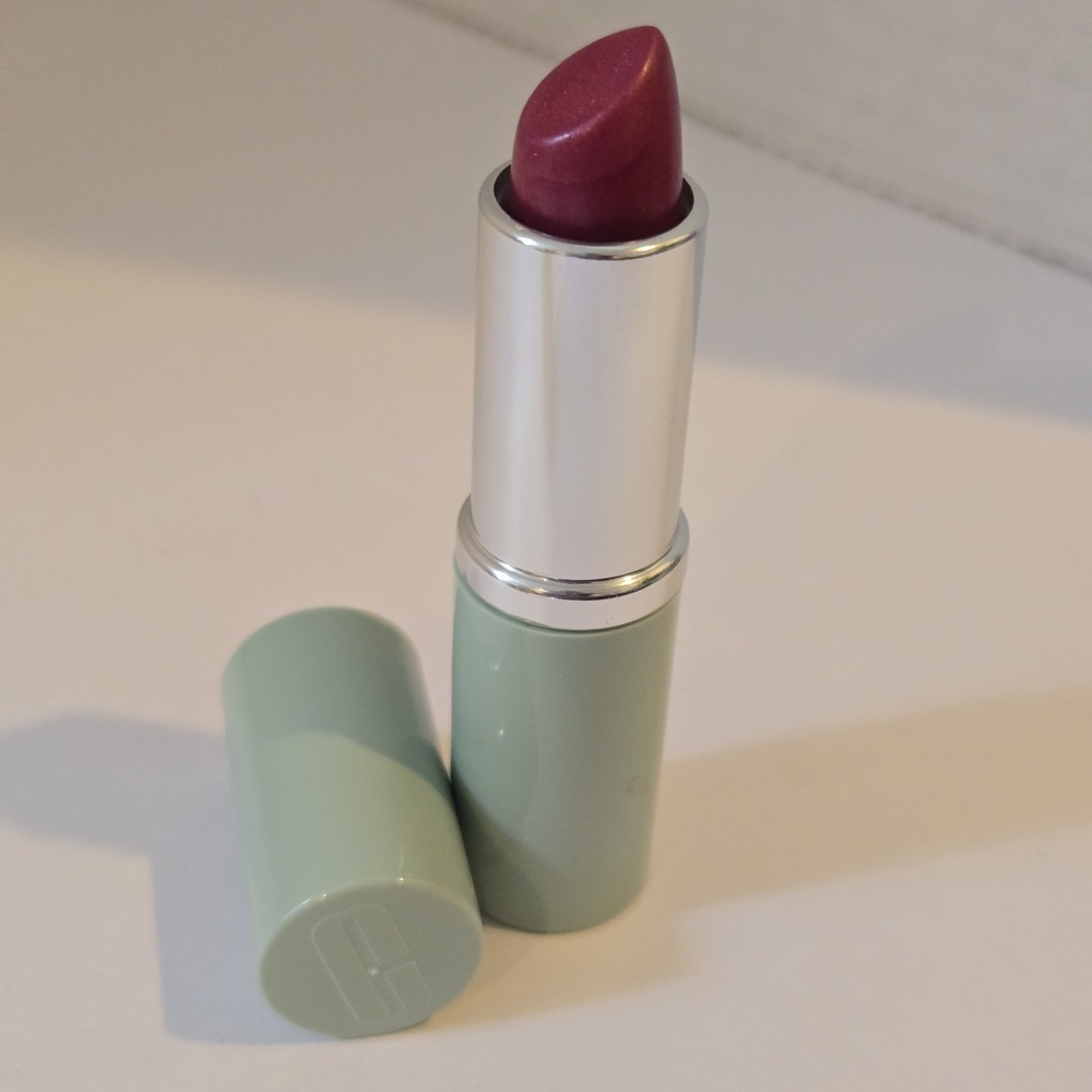 Clinique Different Lipstick Green Tube Raspberry Glace New USA‎ Made